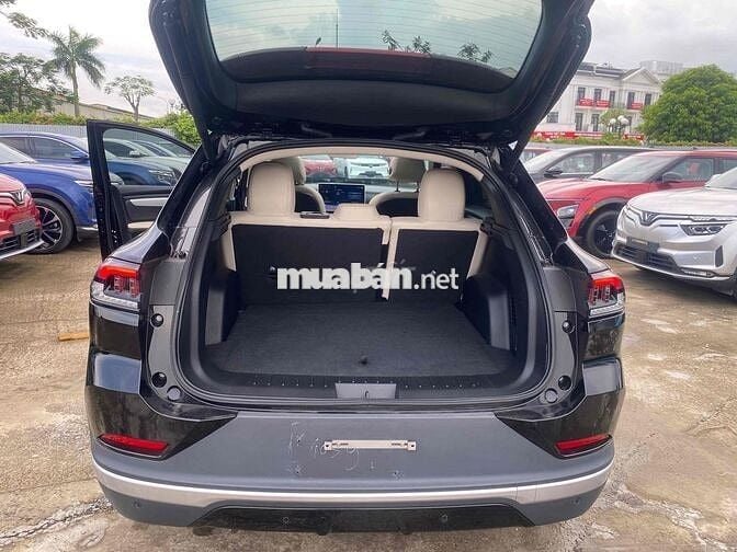 VinFast VF8 Plus 2024 Điện Đen/Be 37000 km