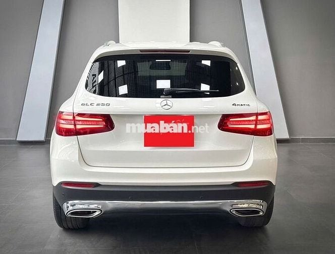 Mercedes Benz GLC 250 4Matic 2018 Trắng | 64000 Km