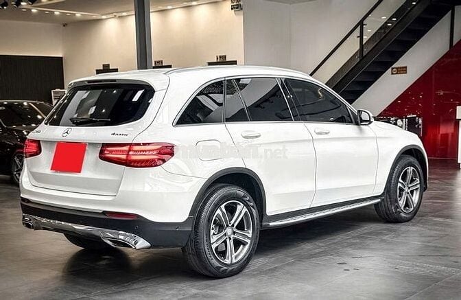 Mercedes Benz GLC 250 4Matic 2018 Trắng | 64000 Km