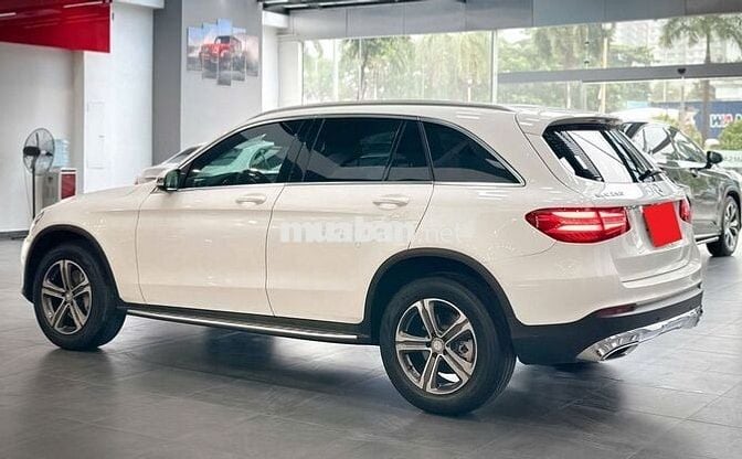 Mercedes Benz GLC 250 4Matic 2018 Trắng | 64000 Km