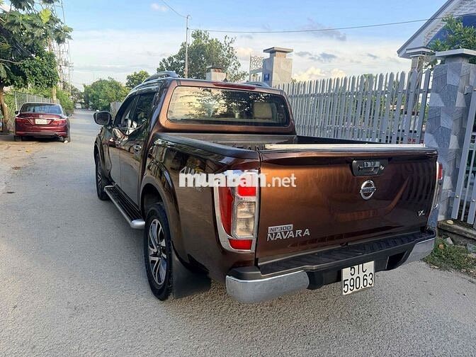 Nissan Navara 2015 Số tự động Nâu