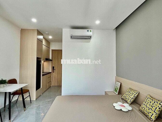 CĂN HỘ BAN CÔNG BẾP XA GIƯỜNG THÔNG THOÁNG