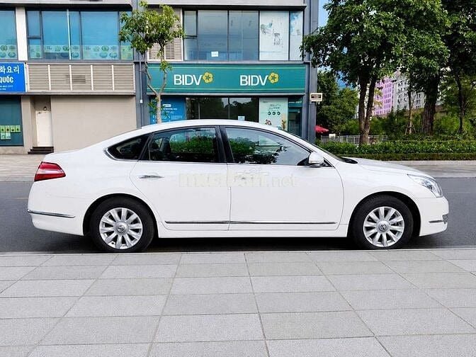 Nissan Teana 2.0 Trắng 2010 Nhập khẩu