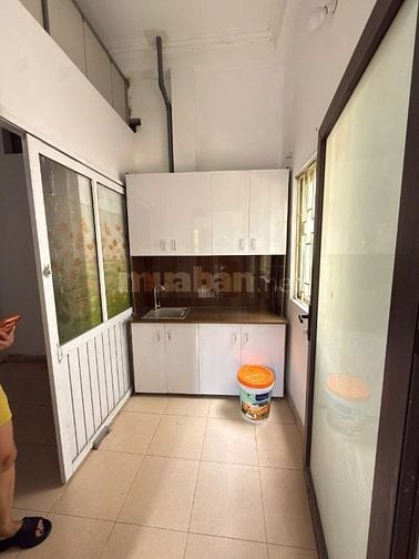 Cho thuê phòng 35m2 khép kín, số 120 Đê La Thành nhỏ - Đống Đa