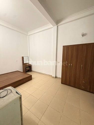 Cho thuê phòng 35m2 khép kín, số 120 Đê La Thành nhỏ - Đống Đa