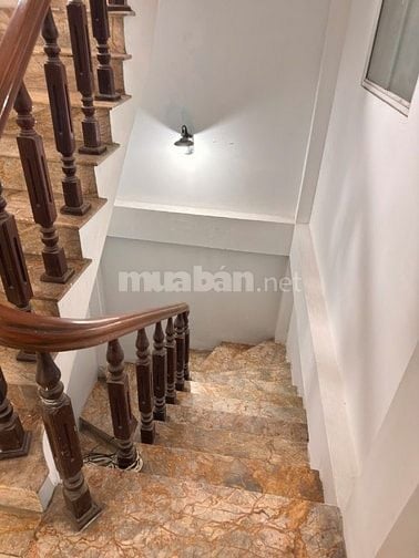 Cho thuê phòng 35m2 khép kín, số 120 Đê La Thành nhỏ - Đống Đa