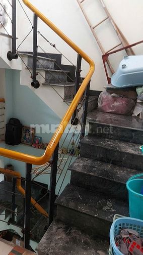 Nhà 1 Trệt 1 Lầu sân thượng 4x17m hẻm C5 Phạm Hùng 