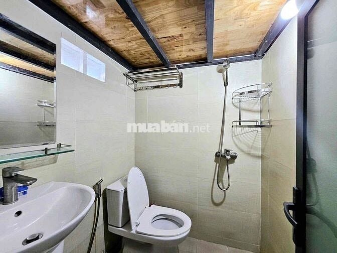 Cho Thuê Phòng Máy Lạnh, Máy Giặt Riêng, Có Cửa Sổ Trời_72Hà Thị Khiêm