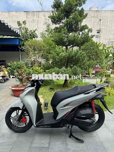 SH160 Abs 2025 mới đi 2400 km Bản Thể thao