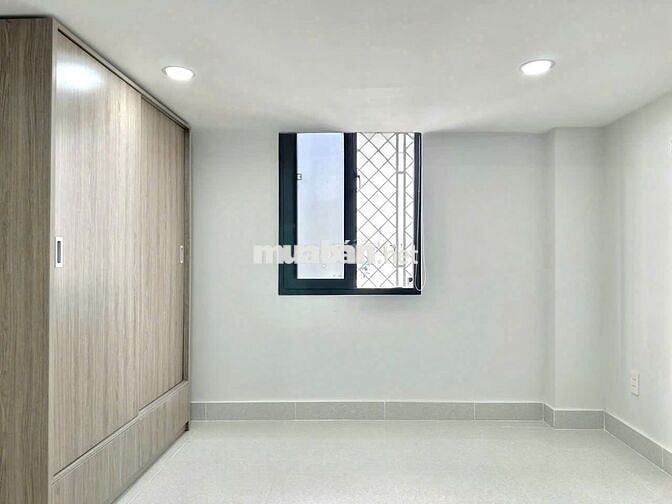 PHÒNG MỚI XÂY - FULL NỘI THẤT ĐI BỘ QUA ĐH UFM - SÁT KCX TÂN THUẬN Q7