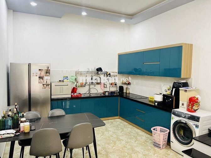 Cần bán gấp căn nhà 1 trệt 3 lầu gần GO An Lạc, Giá 3 Tỷ 550TR còn bớt