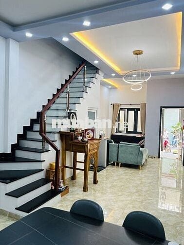 Cần bán gấp căn nhà 1 trệt 3 lầu gần GO An Lạc, Giá 3 Tỷ 550TR còn bớt