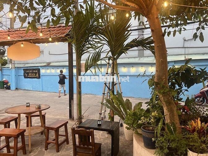 Tuyển dụng nhân viên phục vụ cà phê
