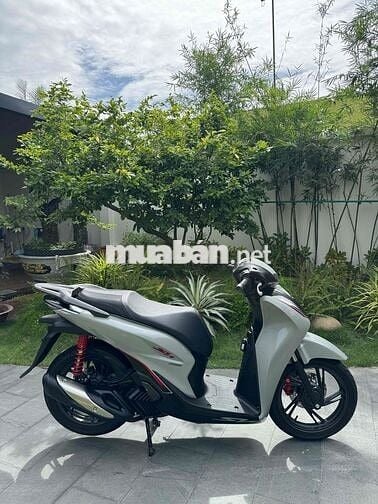 SH160 Abs 2025 mới đi 2400 km Bản Thể thao