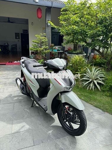 SH160 Abs 2025 mới đi 2400 km Bản Thể thao