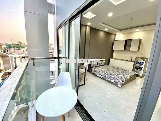CĂN HỘ STUDIO 40M2 BAN CÔNG TÒA NHÀ THANG MÁY GẦN NGÃ TƯ PHÚ NHUẬN