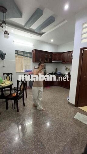 Bán Gấp Nhà Mặt Tiền Đường View Công Viên 72M2-KDC Vĩnh Lộc