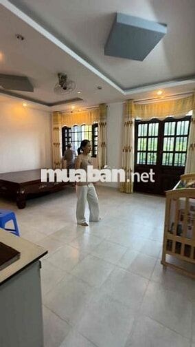 Bán Gấp Nhà Mặt Tiền Đường View Công Viên 72M2-KDC Vĩnh Lộc