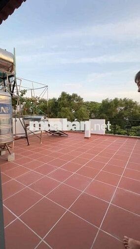Bán Gấp Nhà Mặt Tiền Đường View Công Viên 72M2-KDC Vĩnh Lộc