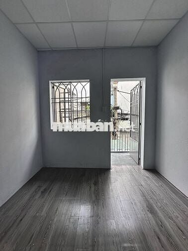 Cho thuê nhà nguyên căn 1 Lầu 1 Trệt Nằm Giữa Phan Huy Ích và Cống Lở