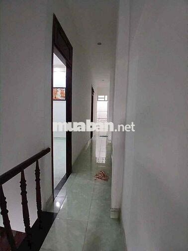 nhà 4x22m 1 lầu 3 phòng ngủ 2wc có nội thất,