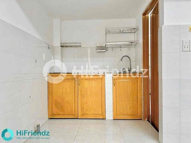 Phòng trống ngay Lê Trọng Tấn giá chỉ 2tr9 cách ĐH HUIT 10P Aeon Tân P