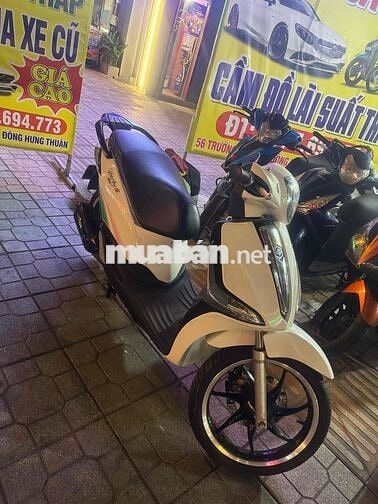 Piaggio Liberty S Trắng TPHCM