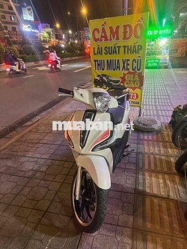 Piaggio Liberty S Trắng TPHCM
