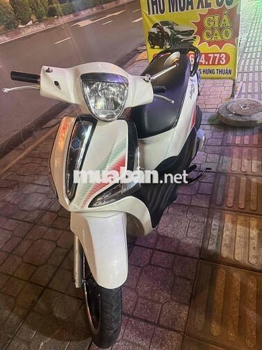 Piaggio Liberty S Trắng TPHCM