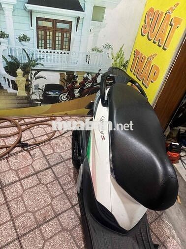 Piaggio Liberty S Trắng TPHCM