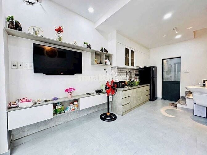 Bán nhà hẻm xh 748 thống nhất 