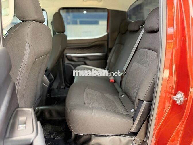Ford Ranger XLS AT 2024 Đỏ cam - Xe hiếm