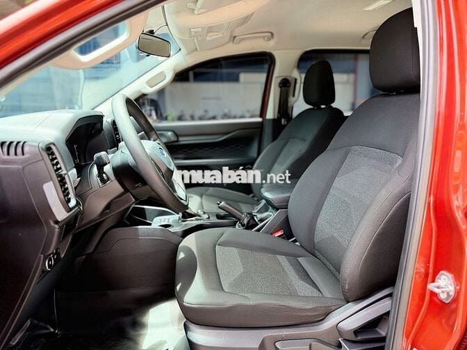 Ford Ranger XLS AT 2024 Đỏ cam - Xe hiếm