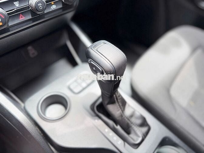 Ford Ranger XLS AT 2024 Đỏ cam - Xe hiếm