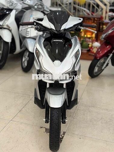 ABR 2022 Bạc Poche.Chích chủ.BSTP.Xe đẹp giá tốt