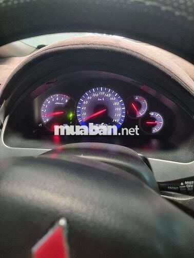 Mitsubishi Grandis 2005 Trắng 190000 km