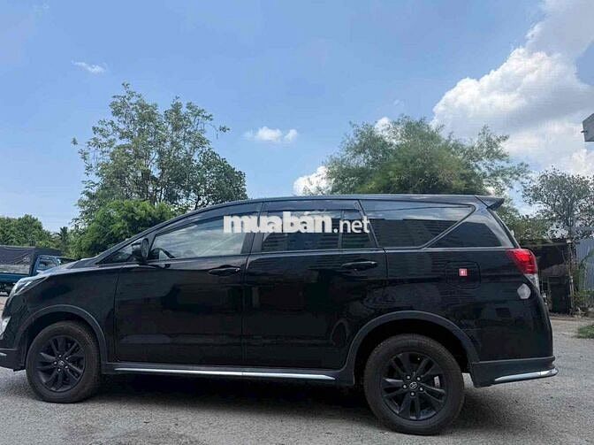 Toyota innova Venturer đăng ký 12/2019
