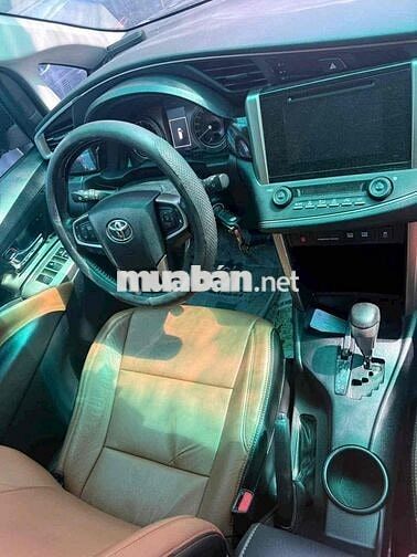 Toyota innova Venturer đăng ký 12/2019