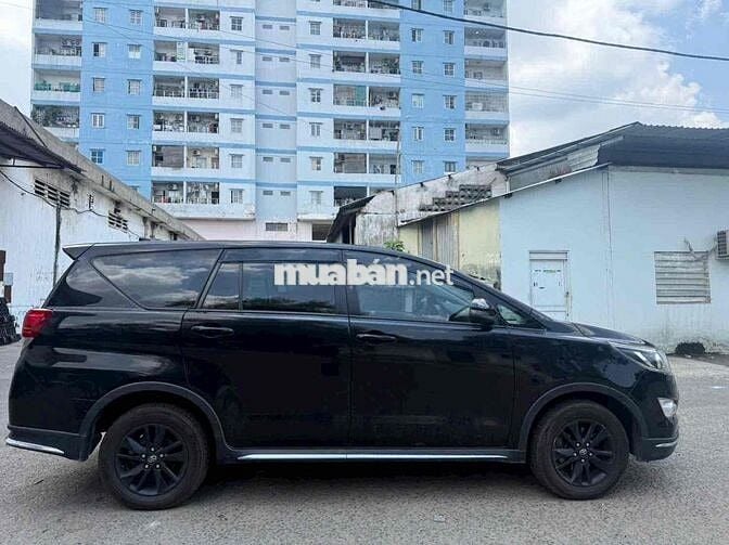 Toyota innova Venturer đăng ký 12/2019