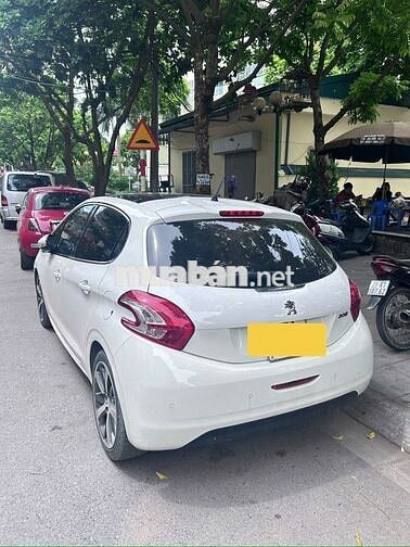 Peugeot 208 Allure 2015 Trắng