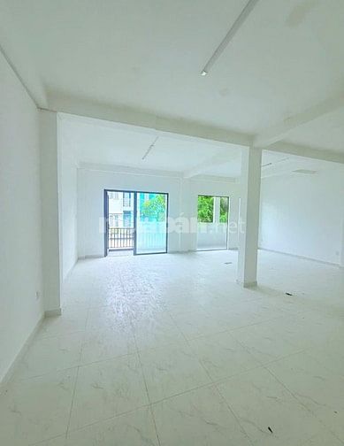 Cho thuê nhà 1 Trệt 2 Lầu làm văn phòng cty