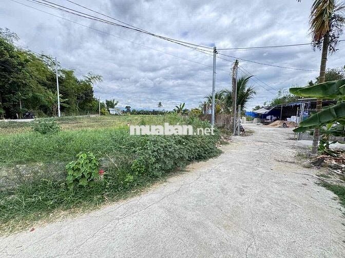 Bán Đất Suối Hiệp thôn Phú Hậu, gần đường QL1A. DT: 71m2 Full Thổ.