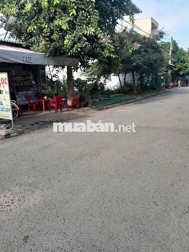 Chủ bán nhà 2,65 tỷ ở và buôn bán sổ hồng riêng