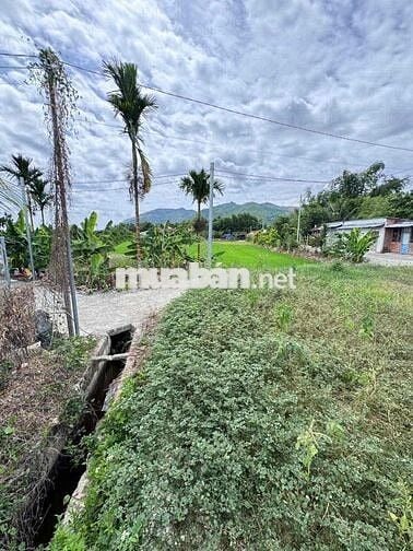 Bán Đất Suối Hiệp thôn Phú Hậu, gần đường QL1A. DT: 71m2 Full Thổ.