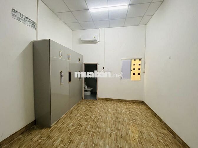 Chủ bán nhà 2,65 tỷ ở và buôn bán sổ hồng riêng