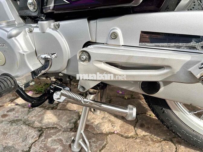 Honda Super Dream 2011 Tím