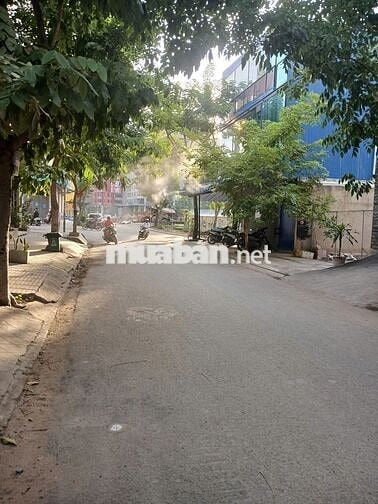 cho thuê nhà Đặng Thùy Trâm sát ĐH Văn Lang (cách 100m)