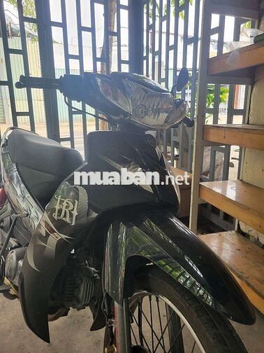 Yamaha Sirius Đen