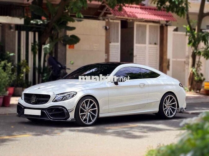 Mercedes C300 Coupe 2018 Trắng 25.000 km