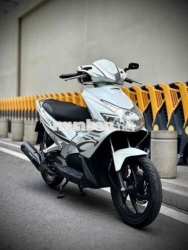 Honda Air Blade Fi 2010 Trắng